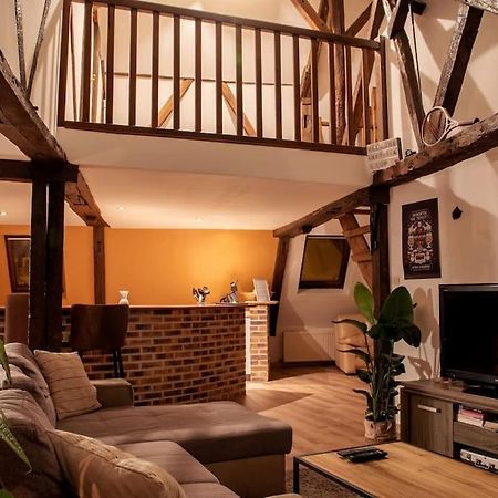 Duplex Atypique Dans La Cite Medievale لووْ المظهر الخارجي الصورة